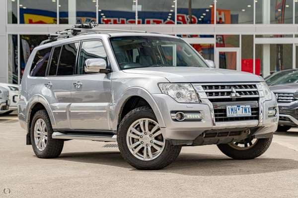 2017 Mitsubishi Pajero